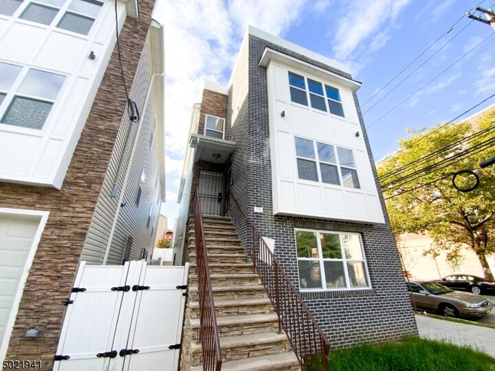 Property Photo: 70 N 6th St 2 NJ 07107