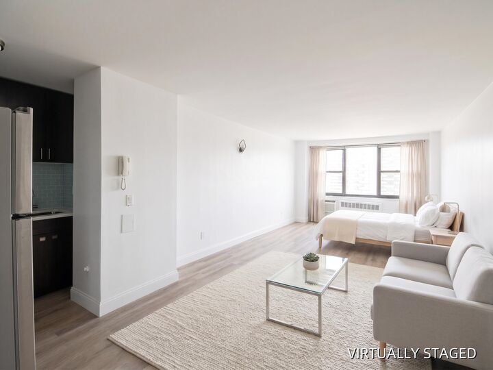 Property Photo:  10 Huron Ave 10B  NJ 07306 