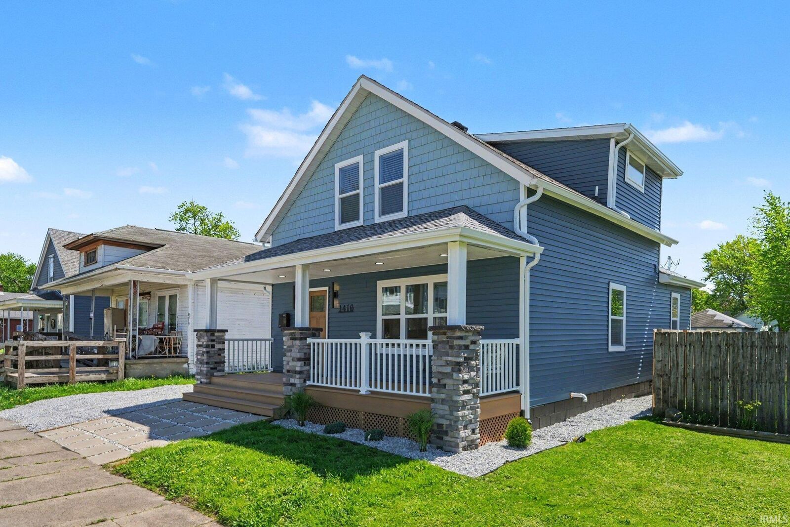 Property Photo:  1410 W Indiana Avenue  IN 46613-1630 