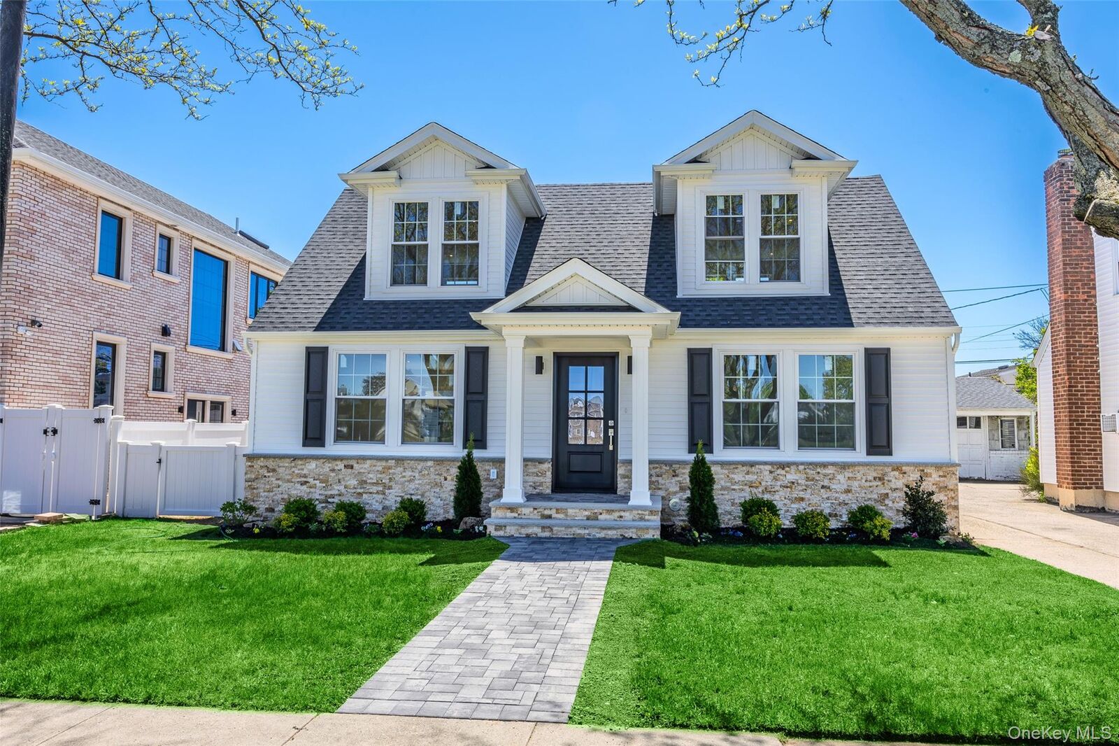 Property Photo:  206 Devonshire Drive  NY 11040 