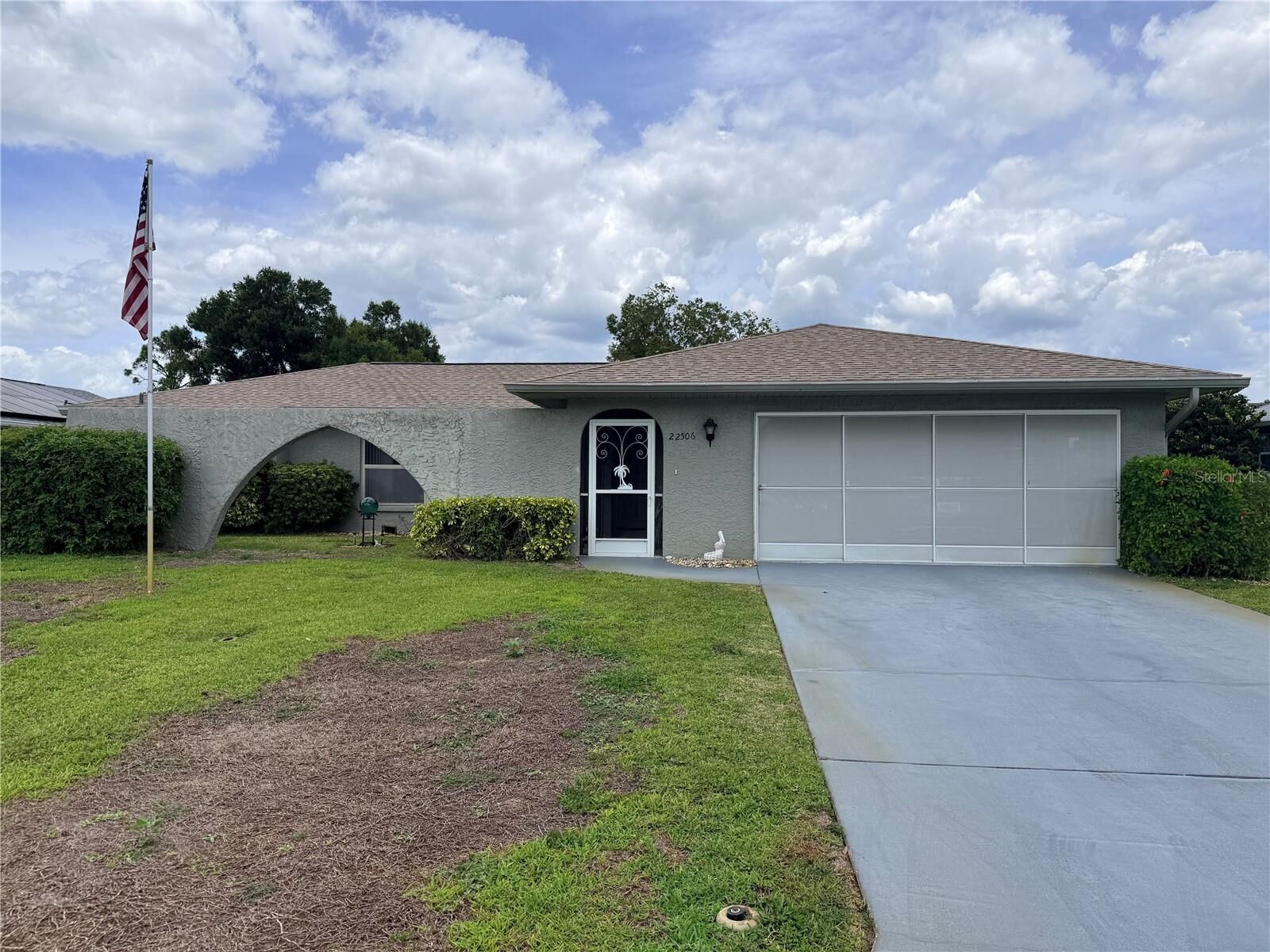 Property Photo:  22506 Glen Avenue  FL 33980 