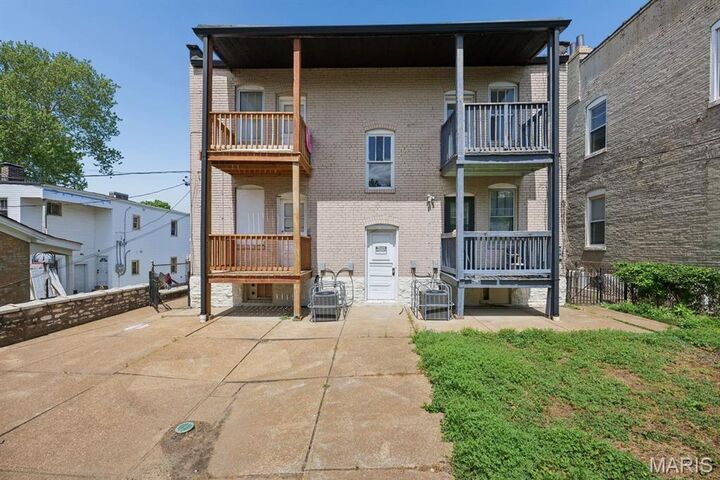 Property Photo:  2806 Osage Street  MO 63118 