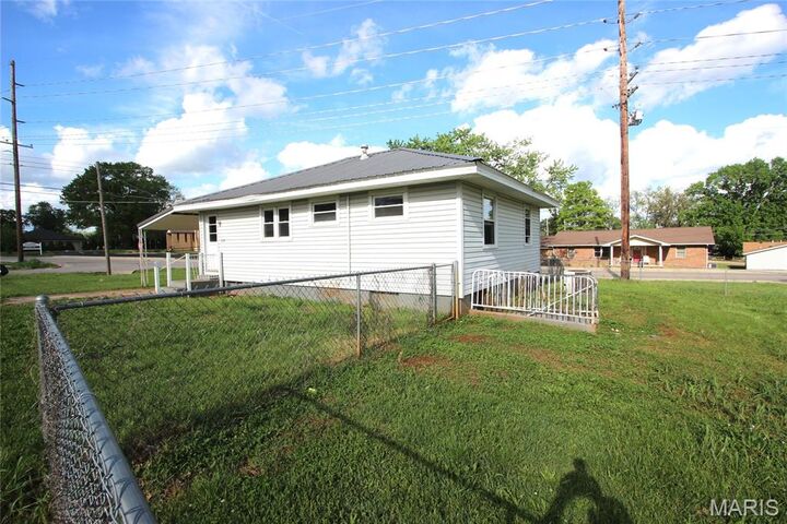 Property Photo:  104 N Vandervoot Street  MO 63601 