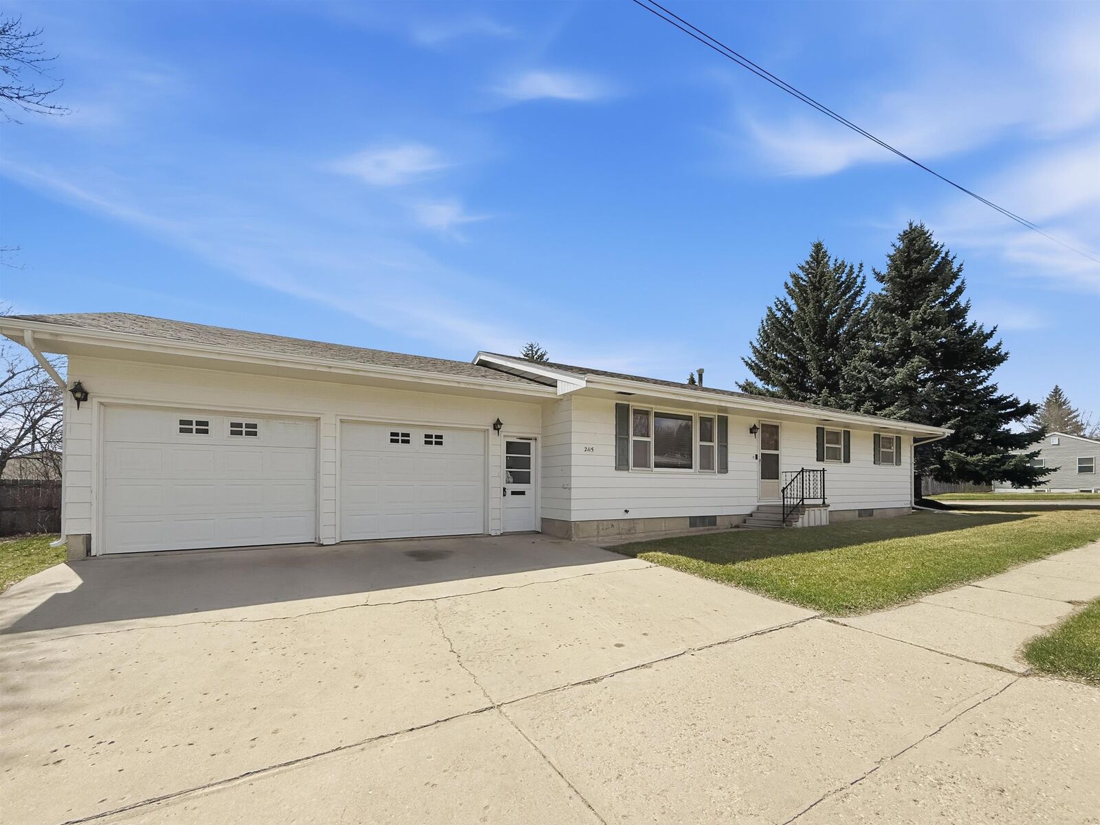 Property Photo:  2115 7th Ave NW  ND 58703 
