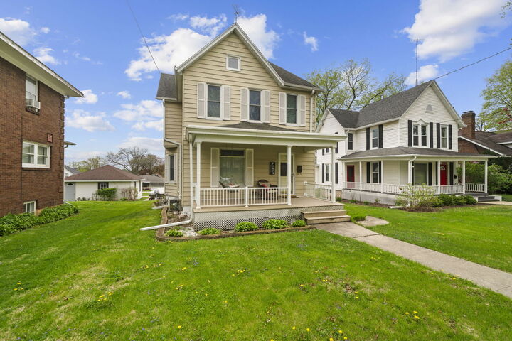 Property Photo: 1221 W Lincoln Boulevard IL 61032