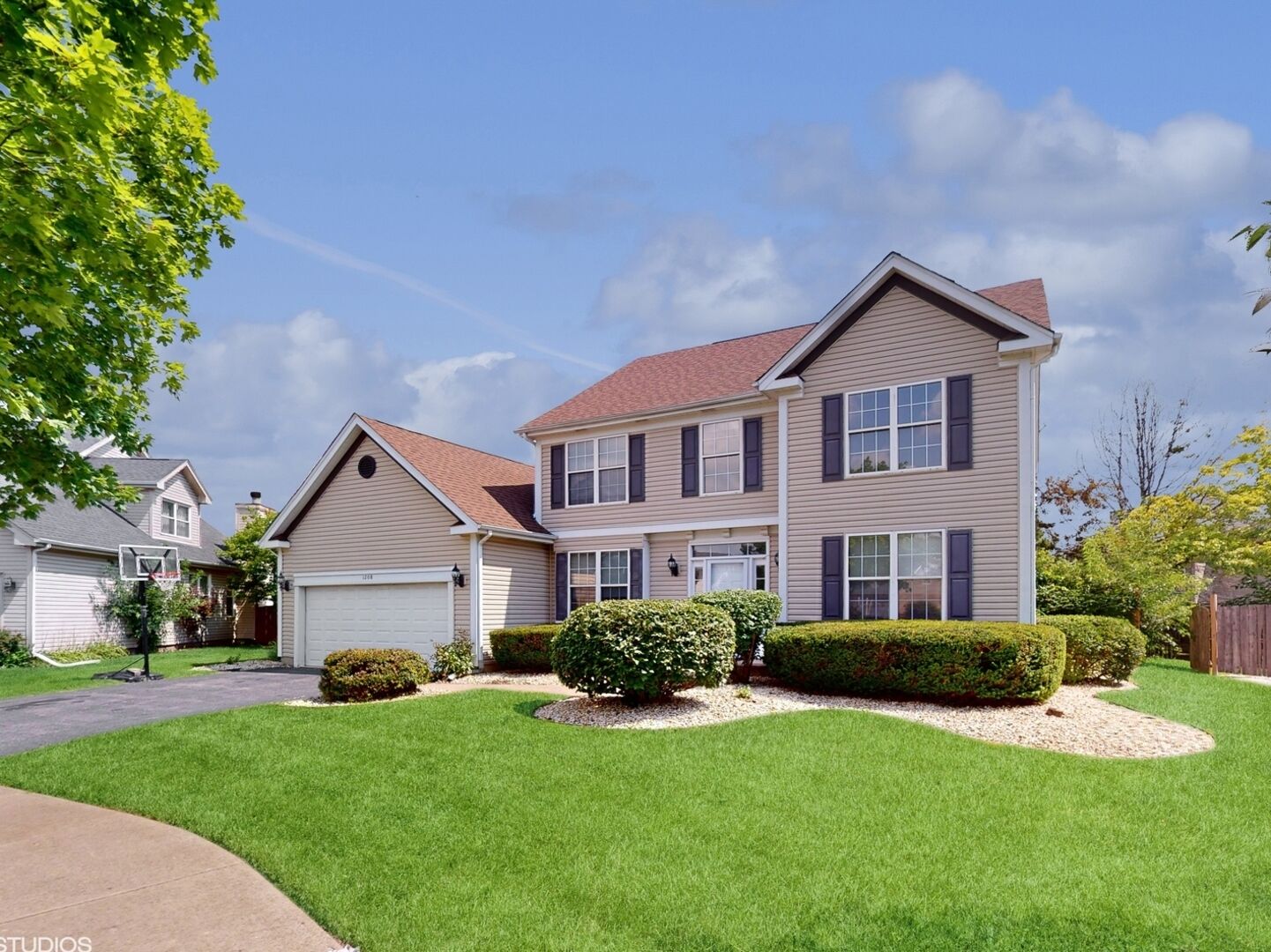 Property Photo:  