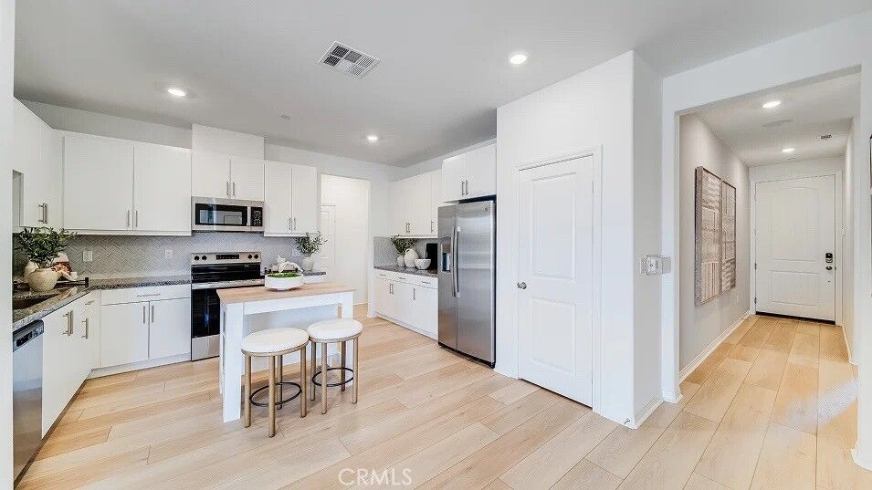 Property Photo:  27272 Sitar Circle  CA 92586 