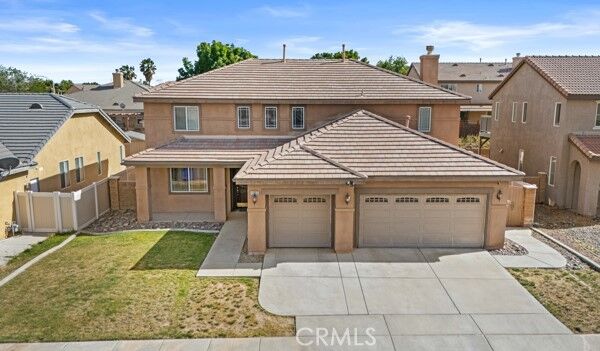 Property Photo:  13755 Thrush Court  CA 92394 