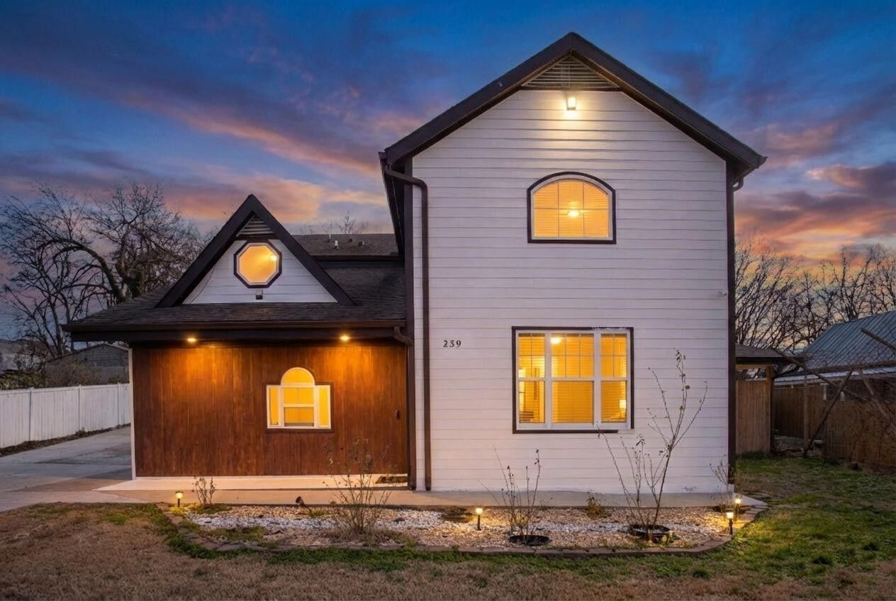 Property Photo:  239 E Bledsoe St  TN 37066 
