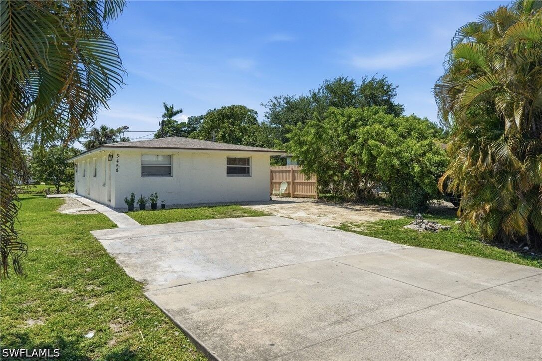 Property Photo:  5458 Sholtz Street  FL 34113 