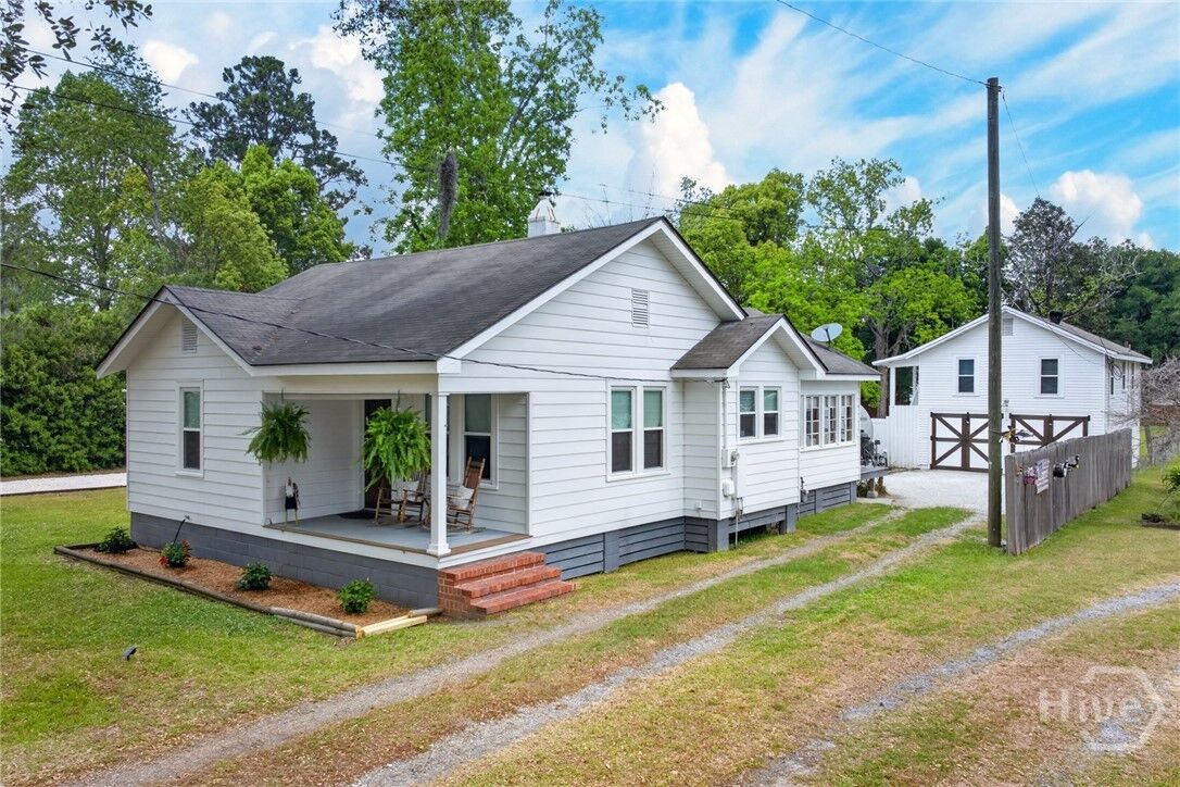 Property Photo:  90 Varnedoe Avenue  GA 31408 