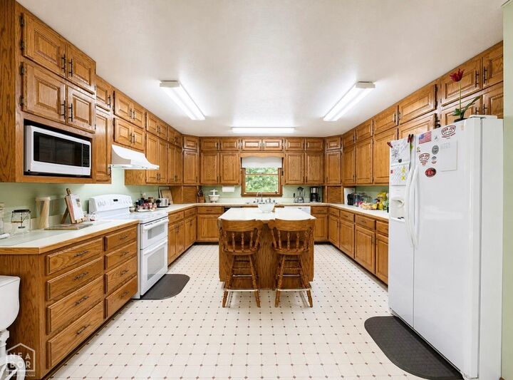 Property Photo: 13160 Heber Springs Road AR 72550