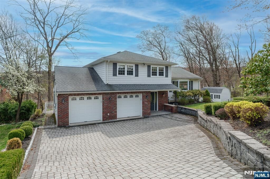 Property Photo:  20 Stony Hill Court  NJ 07405 