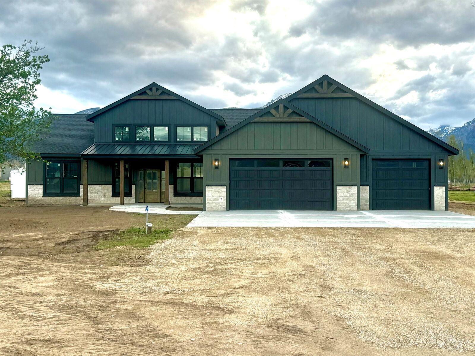 Property Photo:  645 Old Corvallis Road  MT 59828 
