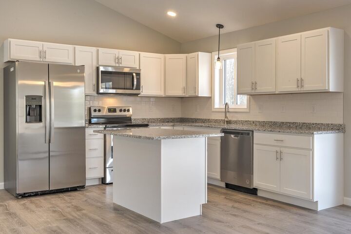 Property Photo:  6 Ashley Avenue  NH 03451 