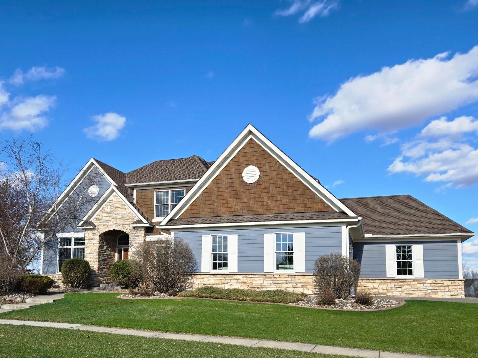 Property Photo:  4009 Kindred Way  MN 55042 