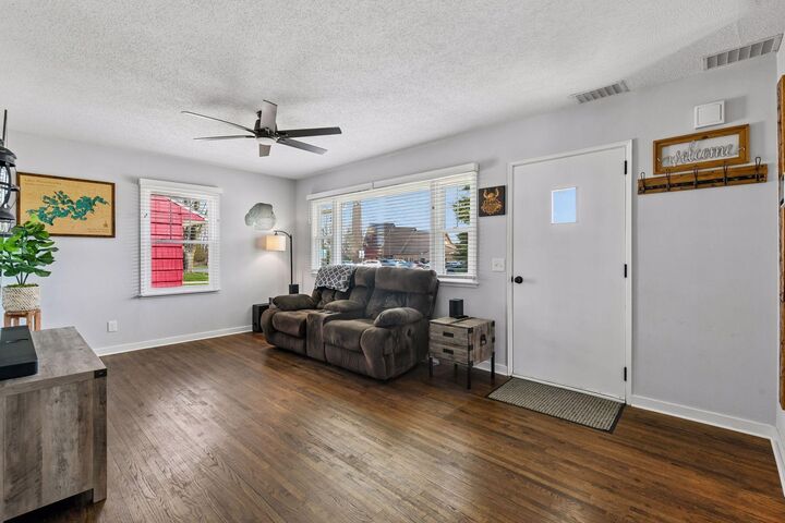 Property Photo:  508 E 2nd Street  MN 55387 
