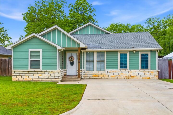 Property Photo:  1116 S Hazelwood Street  TX 75090 