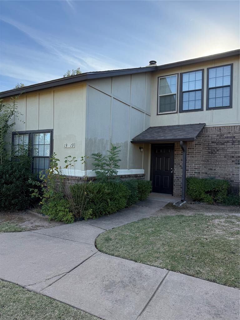 Property Photo:  13813 Crossing Way West  OK 73013 