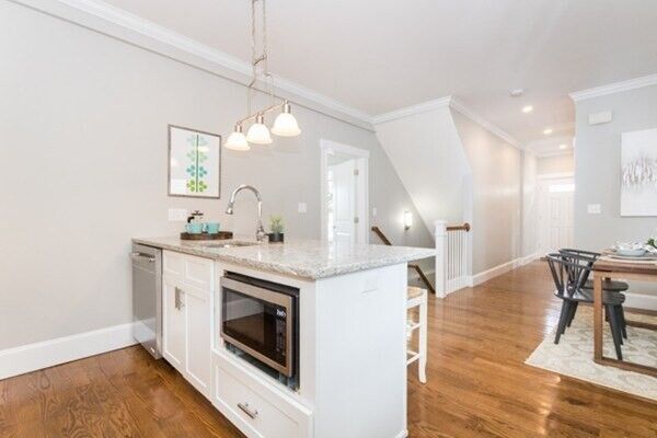 Property Photo:  330 Washington St 1  MA 02143 
