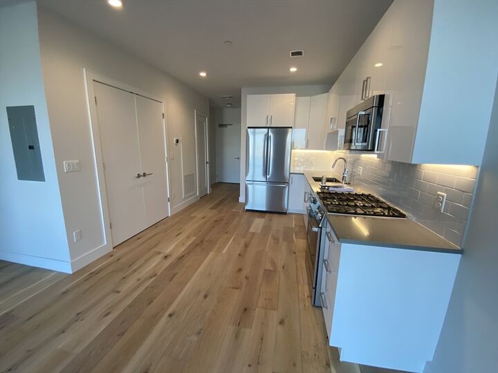 Property Photo:  420 West Broadway 402  MA 02127 