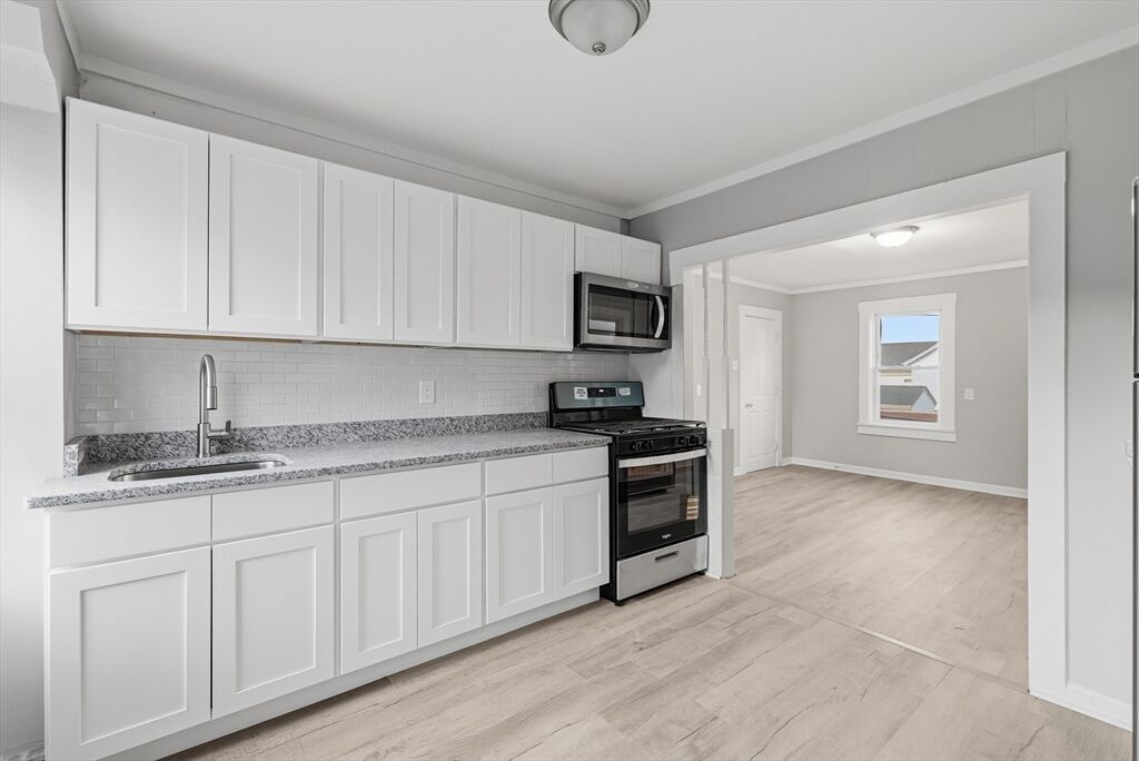 Property Photo:  255 Rodman St 3  MA 02721 