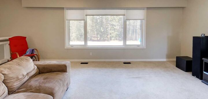 Property Photo: 4307 10 Avenue AB T7E 1A9