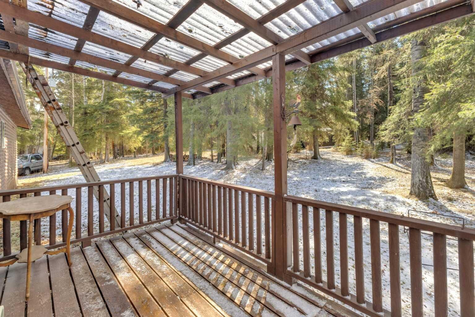 Property Photo:  354047 Highway 22  AB T0M 0M0 