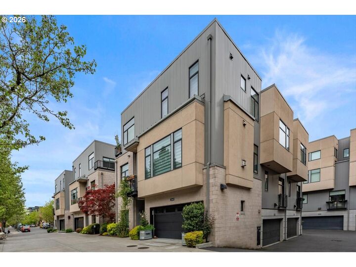 Property Photo: 2140 NW 16th Ave OR 97209
