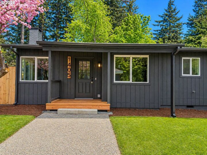 Property Photo:  1405 184th Pl  WA 98631 