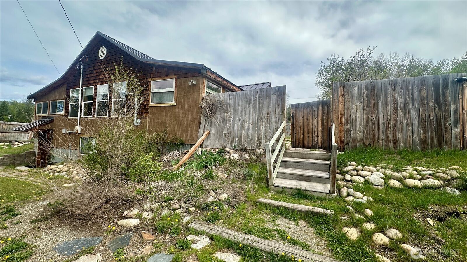 Property Photo: 400 Bluff Street WA 98862