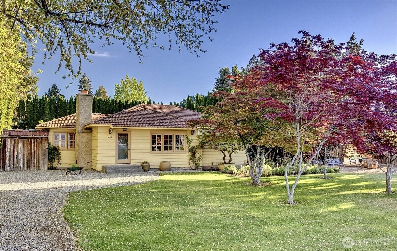 Property Photo:  1646  Road 20  NW  WA 98851 