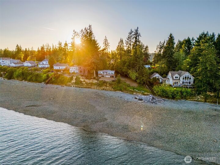 Property Photo:  727 E Stretch Island Road S  WA 98546 