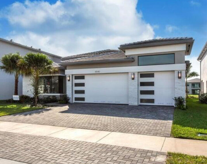 Property Photo:  8540 Ganton Drive  FL 33434 