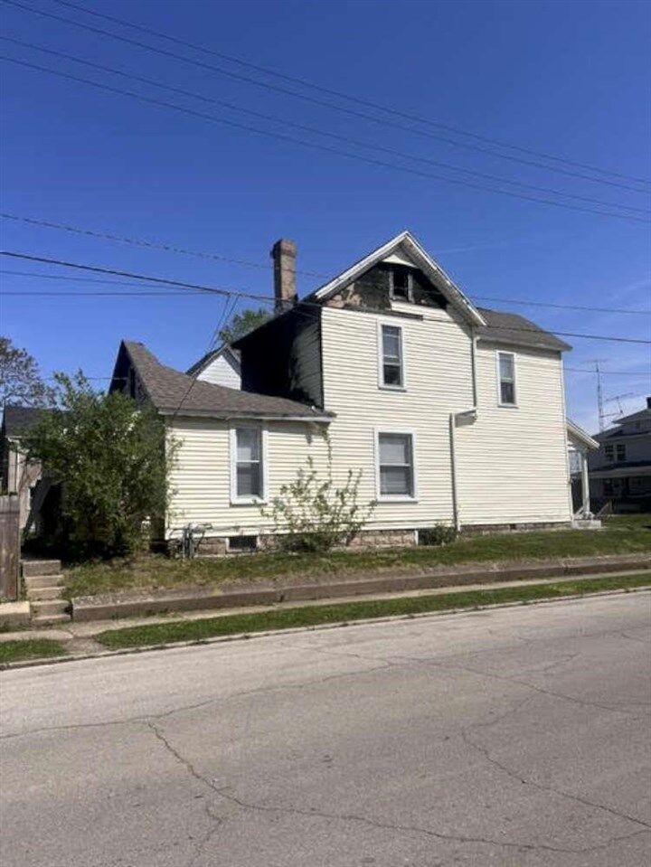 Property Photo:  128 Randolph Street  IN 47374 