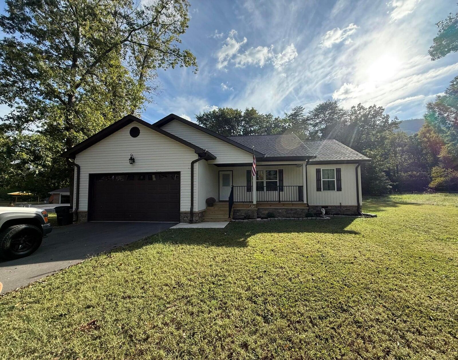 Property Photo: 418 Old State Highway 8 TN 37327