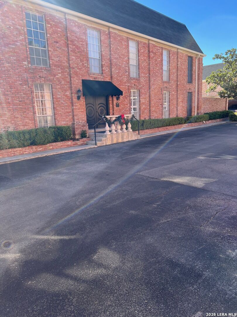 Property Photo:  8033 N New Braunfels # 400 E  TX 78209 