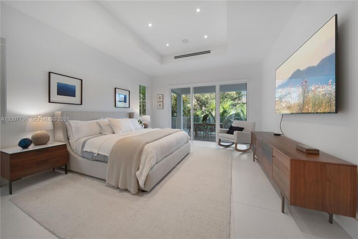 Property Photo:  6901 Veronese St  FL 33146 