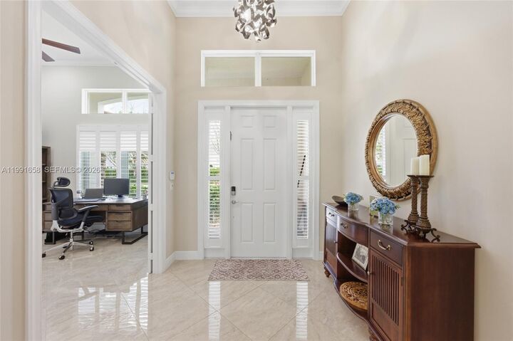 Property Photo:  10460 Ranchette Dr  FL 33328 