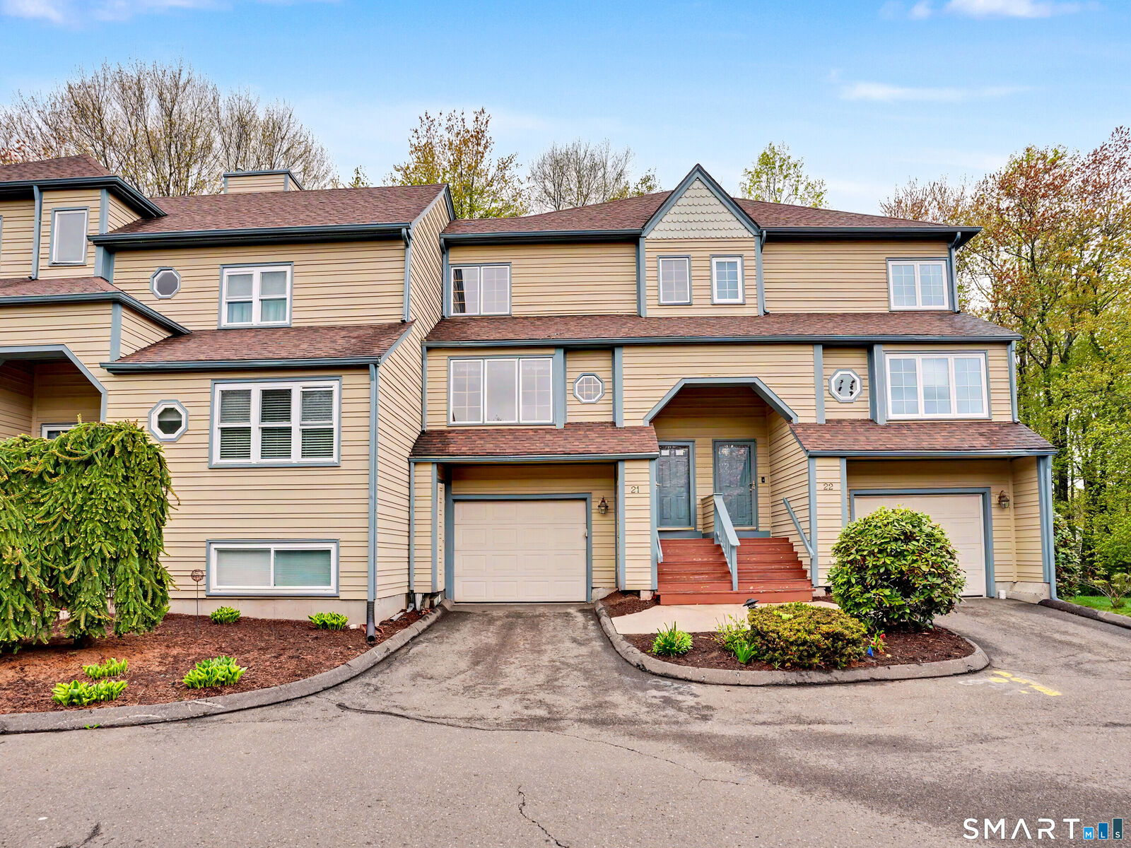 Property Photo:  21 L Hermitage Drive 21  CT 06484 