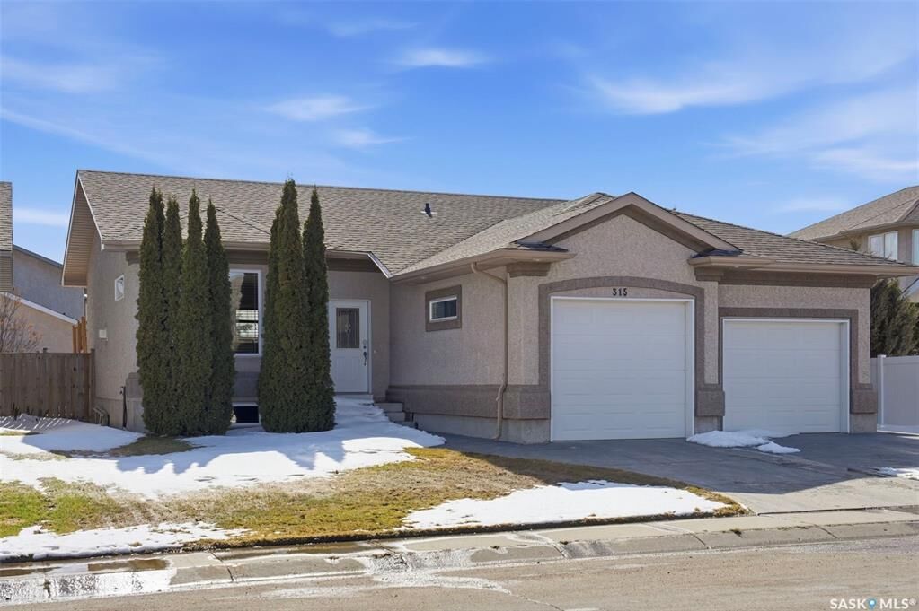 Property Photo:  315 Brookshire Crescent  SK S7V 1H2 