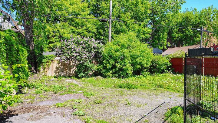 Property Photo:  475 Catherine Street  ON K1R 5T7 