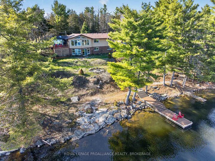 Property Photo: 3037 Hilltop Lane ON K0H 2L0
