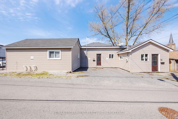 Property Photo: 13 Chestnut Lane ON L2T 1G3