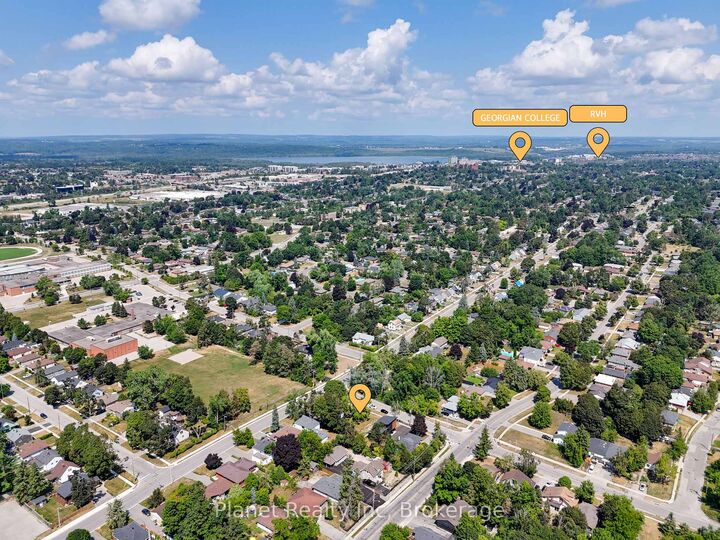 Property Photo:  170 Berczy Street  ON L4M 2H2 