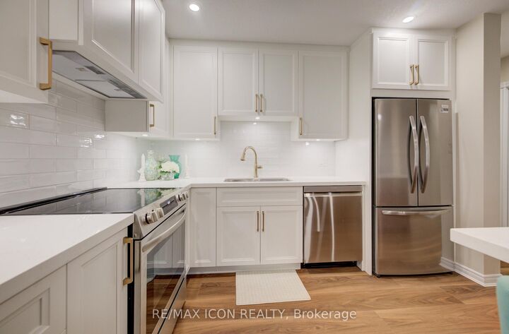 Property Photo: 440 Durham Street W 105 ON N0G 2L1