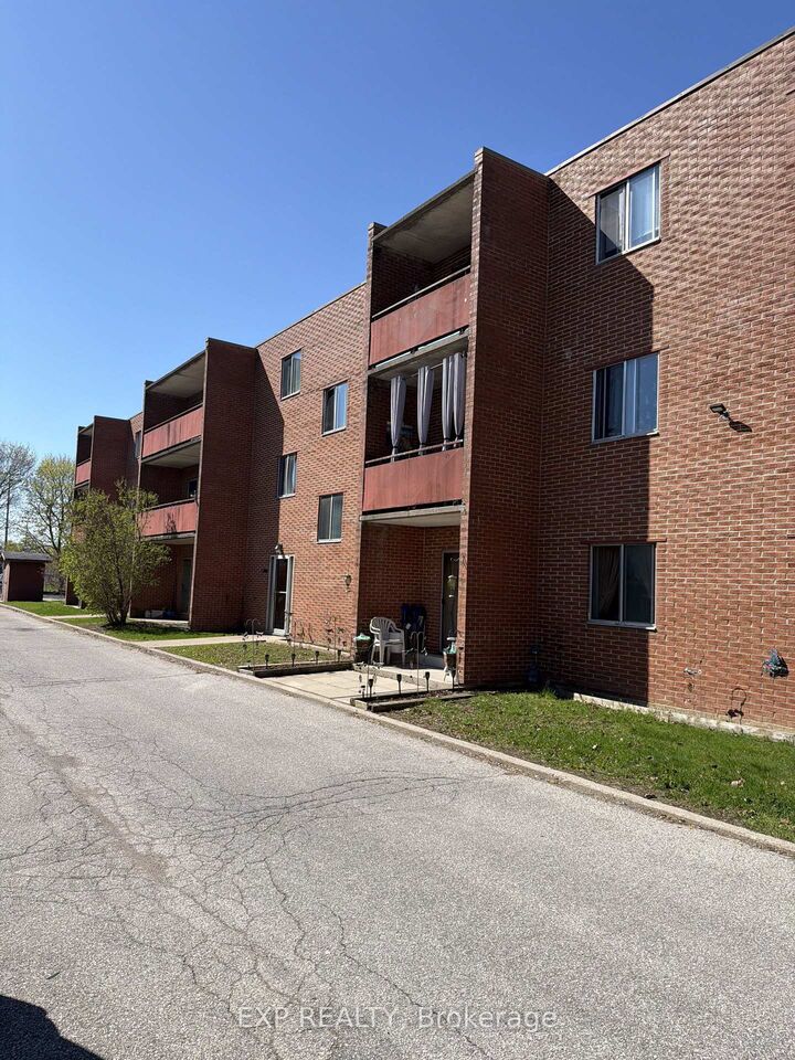 187 Lisgar Ave Avenue 204 — photo 1