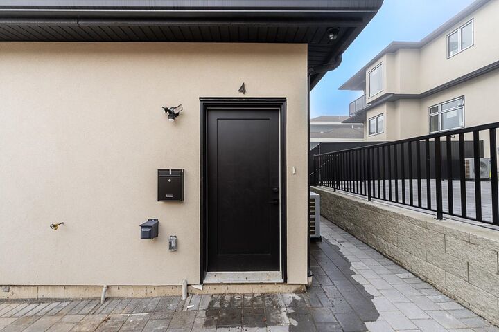 Property Photo:  6554 Charles Street 4  BC V5B 2H1 