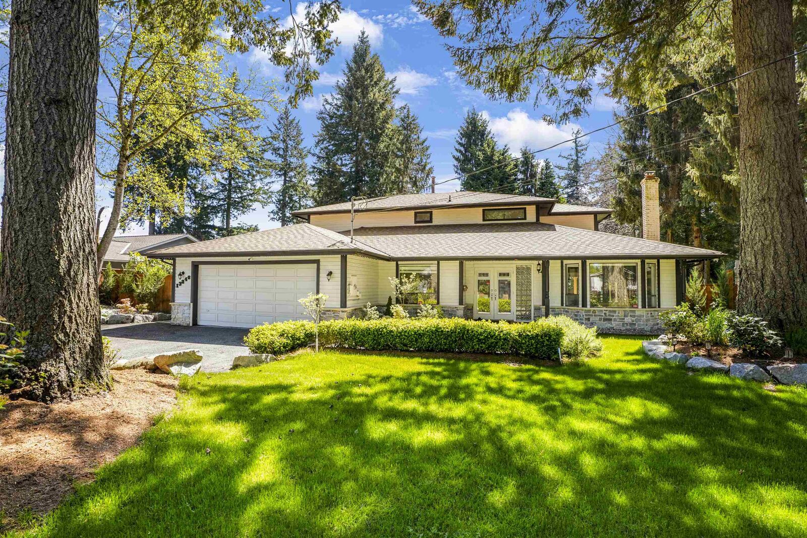 Property Photo:  13846 18 Avenue  BC V4A 1W4 