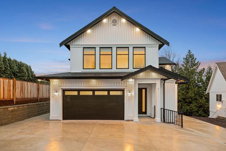 Property Photo: 35133 Christina Place 1 BC V3S 8H1